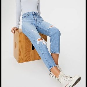 Levi’s wedgie cropped ripped jeans. Worn a couple of times.